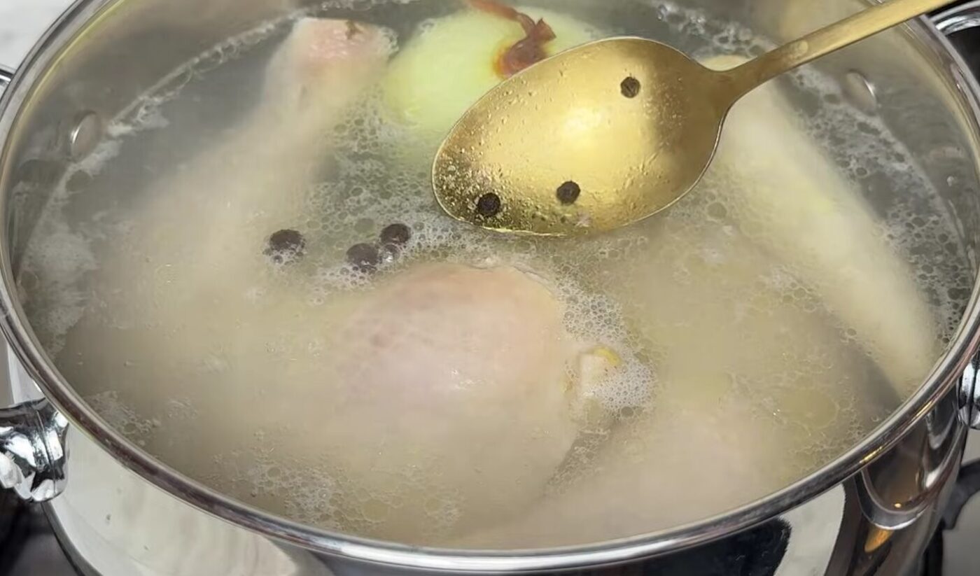 Курячий суп з капустою