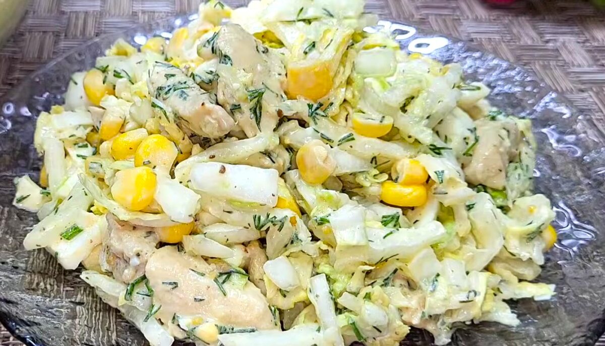 салат з пекінської капусти і курки
