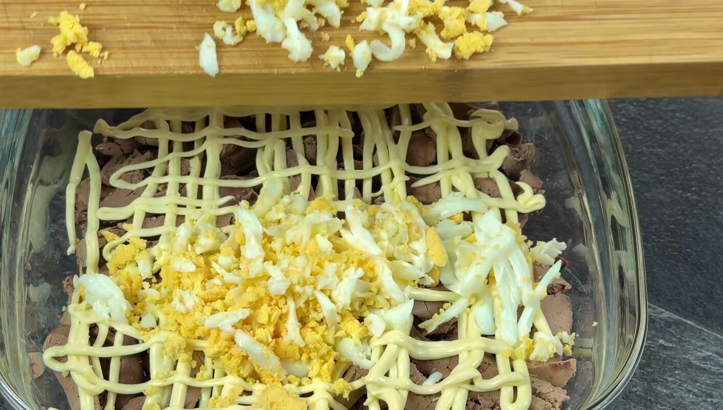 салат з курячої печінки