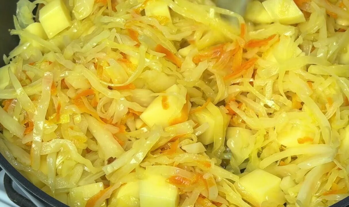 тушкована капуста
