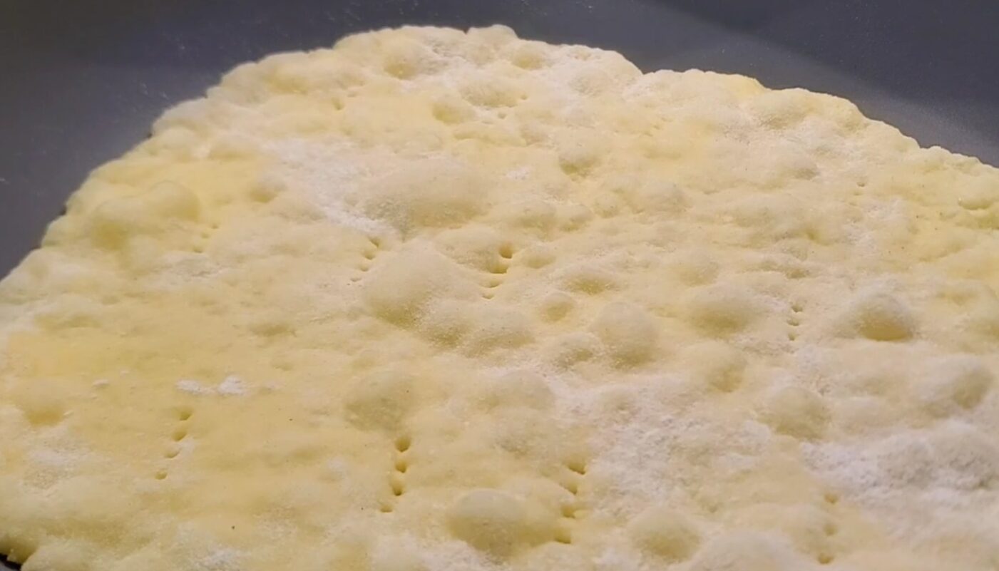 коржі на торт на сковороді
