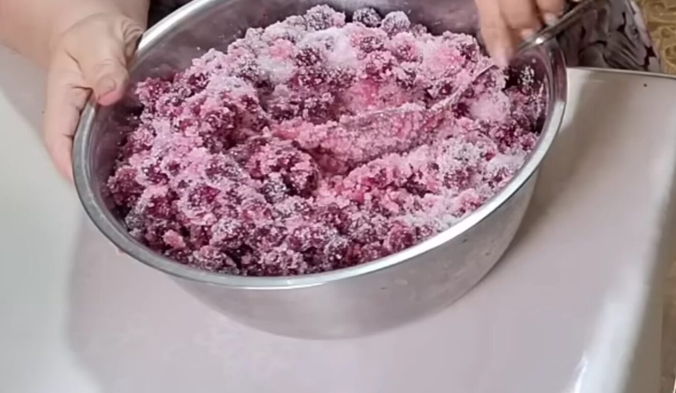 вишні з цукром