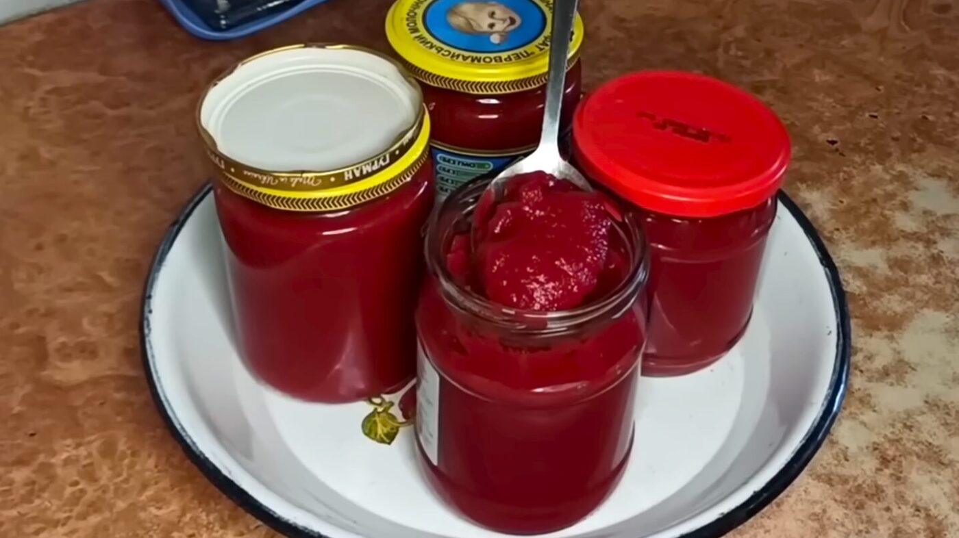 Випросила у свекрухи її коронний рецепт: густий кетчуп з кабачків на зиму - смачно так, що не передати словами