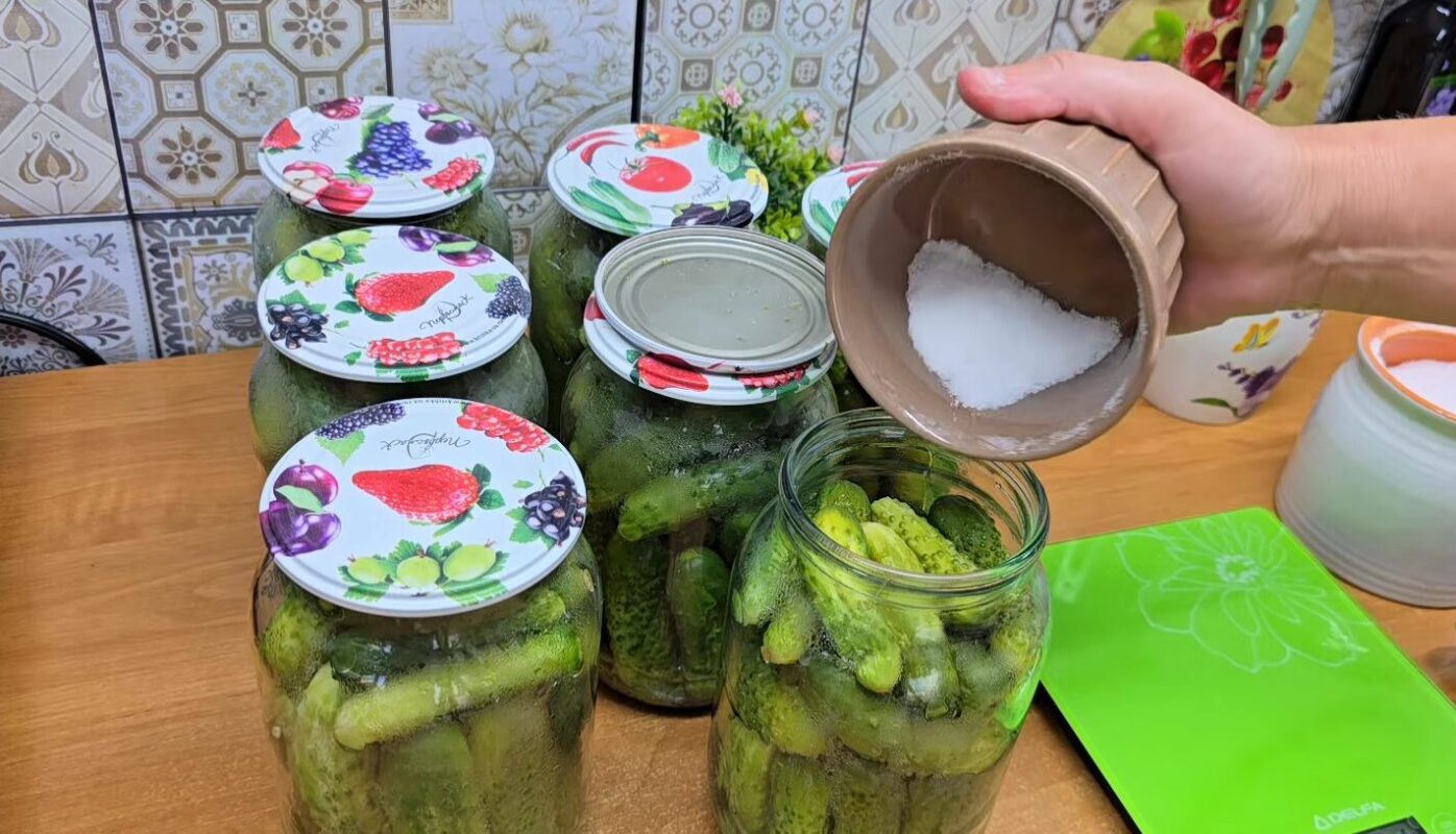 хрумкі мариновані огірки на зиму рецепт